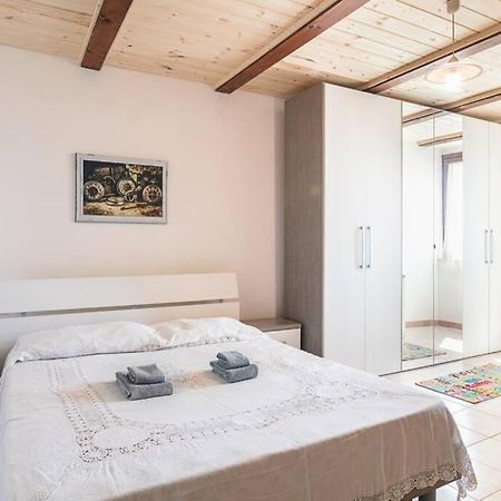 Roman Ruins - Elegant Apartment Olbia Esterno foto