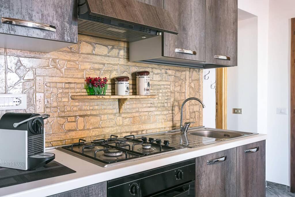 Roman Ruins - Elegant Apartment Olbia Esterno foto